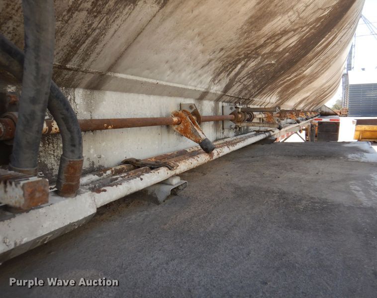 image for item DK8253 1974 Feedliner  feed delivery trailer