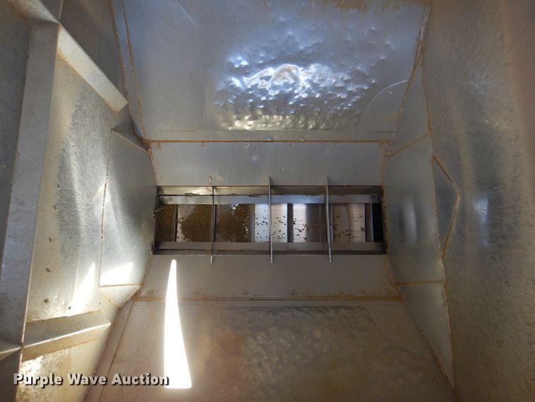 image for item DK8253 1974 Feedliner  feed delivery trailer