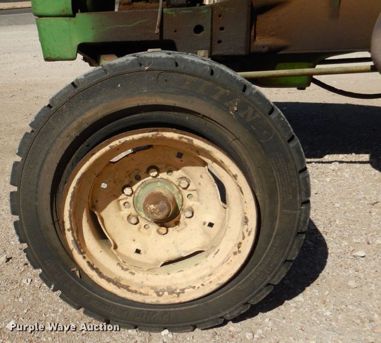 image for item DK8260 John Deere 400  tractor