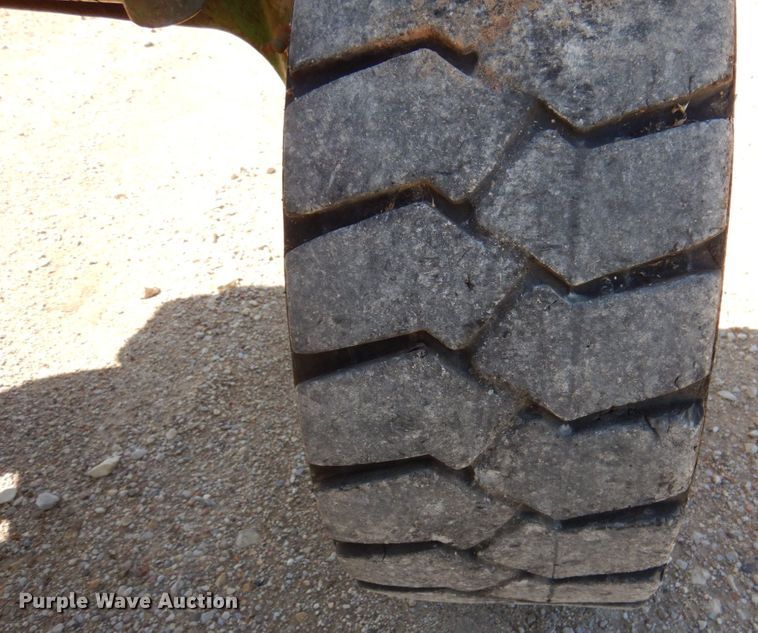 image for item DK8260 John Deere 400  tractor