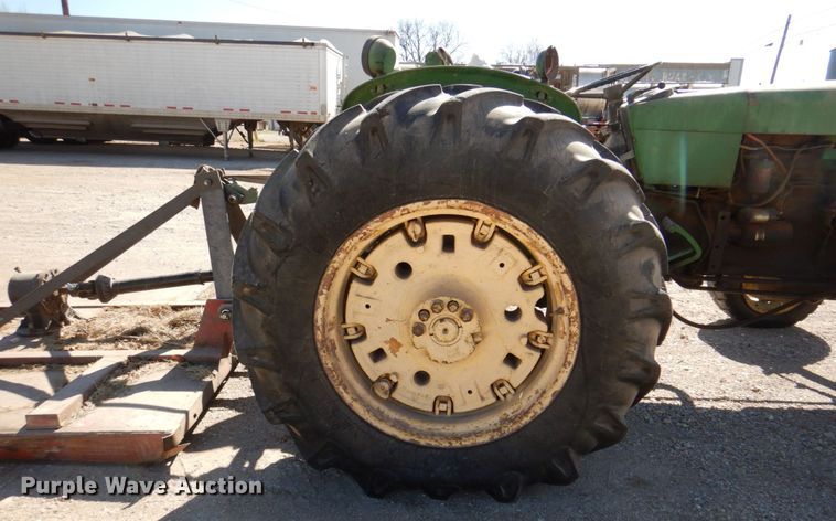 image for item DK8260 John Deere 400  tractor