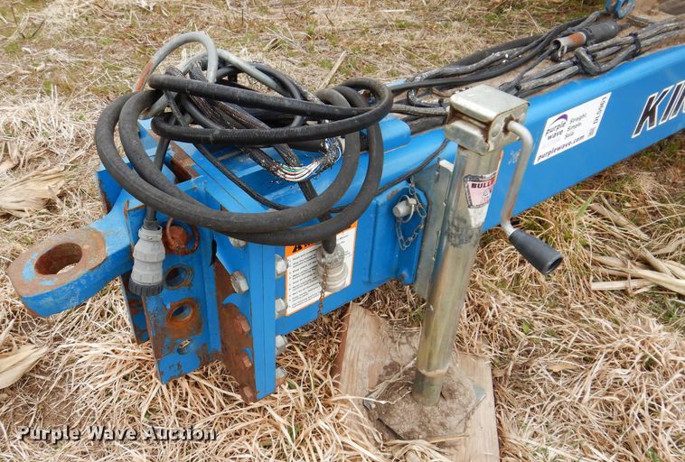 image for item DL5961 Kinze 2600  split row no-till planter