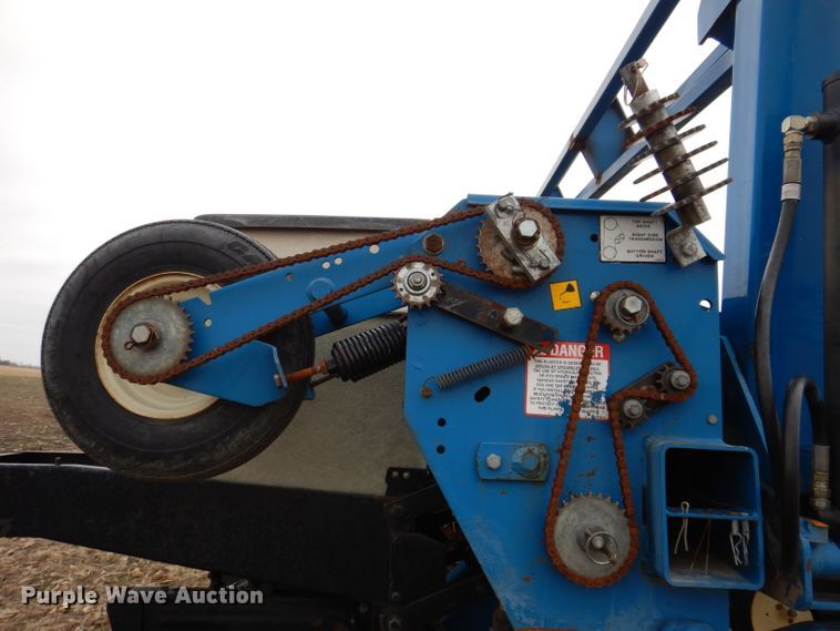 image for item DL5961 Kinze 2600  split row no-till planter