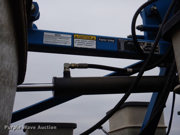 image for item DL5961 Kinze 2600  split row no-till planter