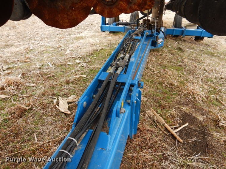 image for item DL5961 Kinze 2600  split row no-till planter