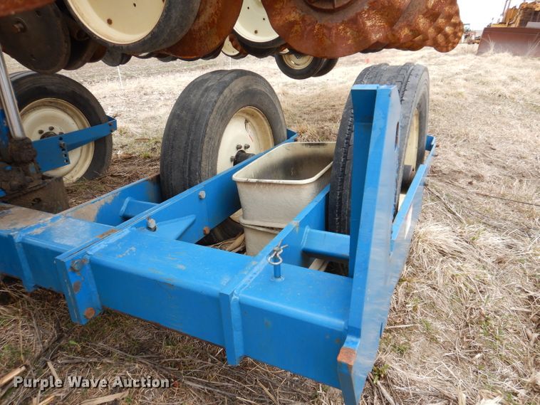 image for item DL5961 Kinze 2600  split row no-till planter