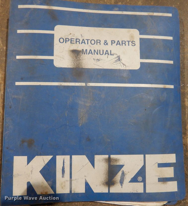 image for item DL5961 Kinze 2600  split row no-till planter