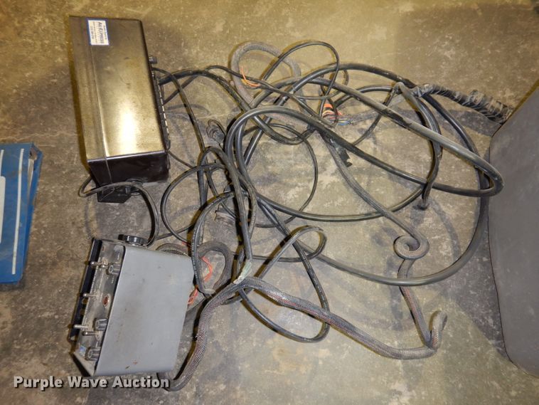 image for item DL5961 Kinze 2600  split row no-till planter