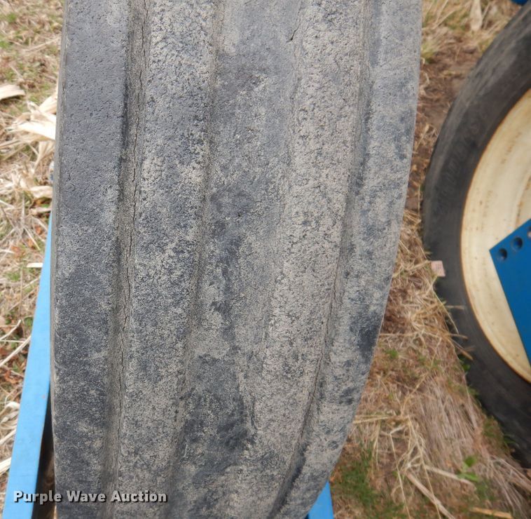 image for item DL5961 Kinze 2600  split row no-till planter