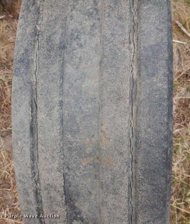 image for item DL5961 Kinze 2600  split row no-till planter