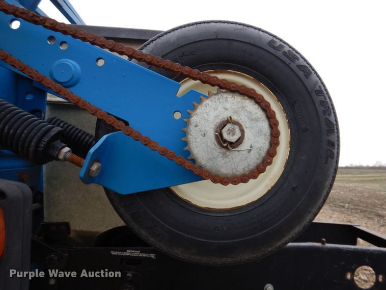 image for item DL5961 Kinze 2600  split row no-till planter