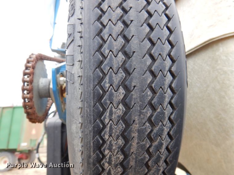 image for item DL5961 Kinze 2600  split row no-till planter