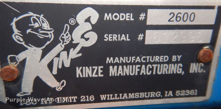 image for item DL5961 Kinze 2600  split row no-till planter