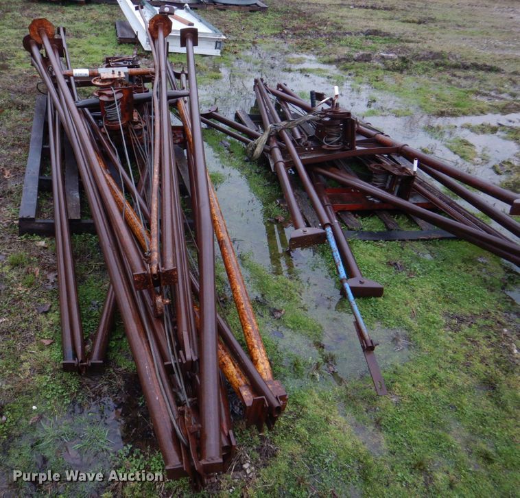 image for item DM7246 (9) grain bin hand crank jacks