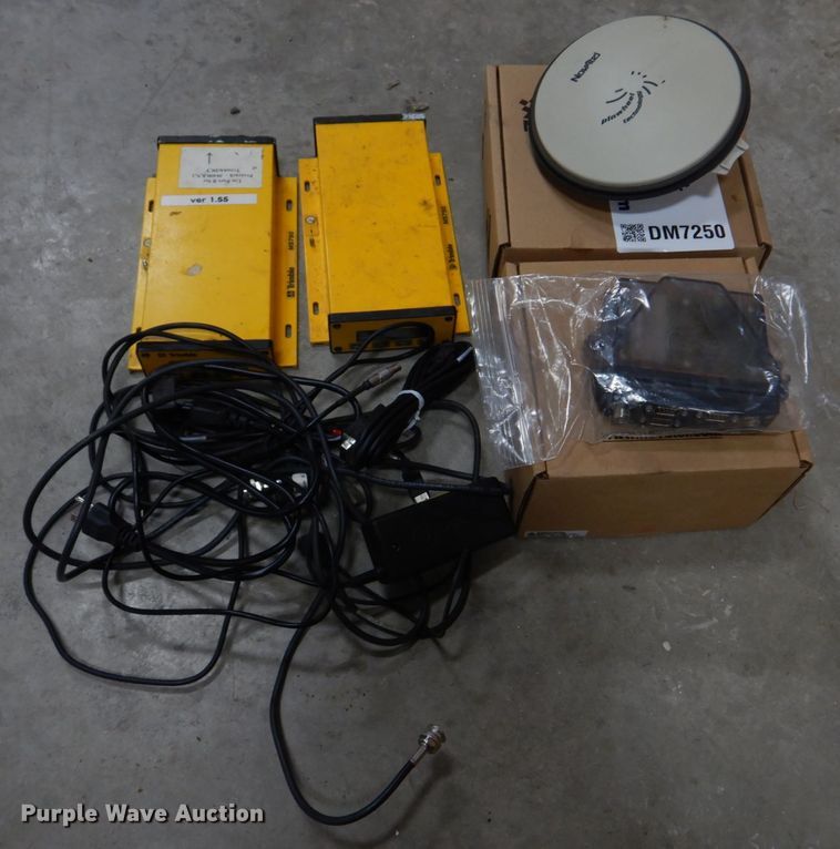 image for item DM7250 RTK base station