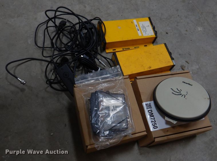image for item DM7250 RTK base station
