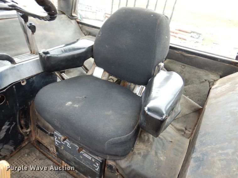 image for item DN1477 1982 John Deere 4840  tractor