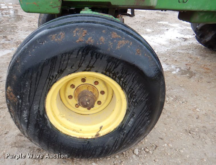 image for item DN1477 1982 John Deere 4840  tractor