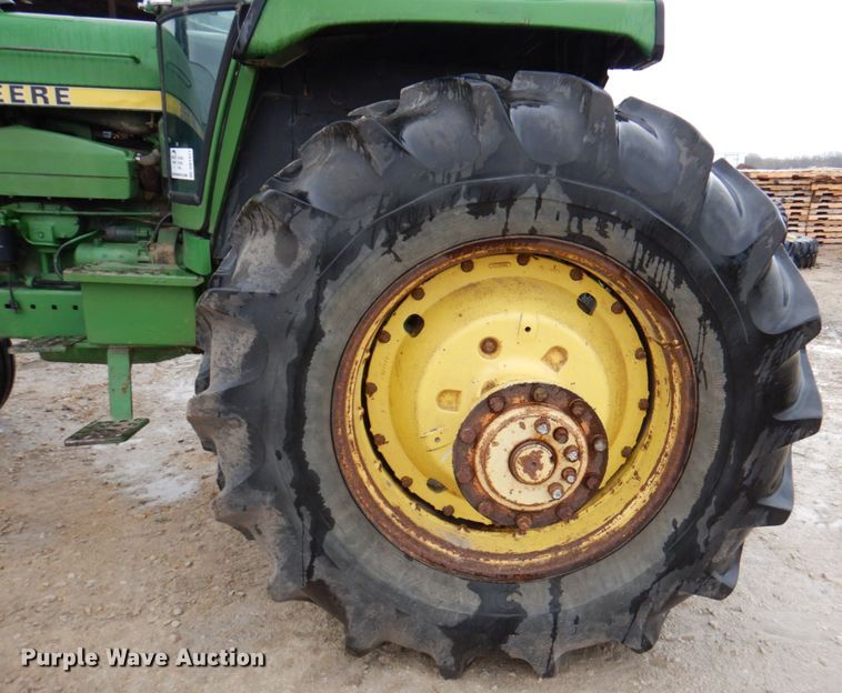 image for item DN1477 1982 John Deere 4840  tractor