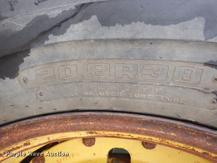 image for item DN1477 1982 John Deere 4840  tractor