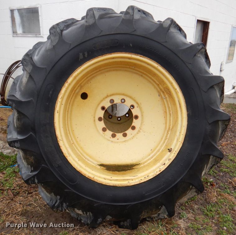 image for item DN1477 1982 John Deere 4840  tractor