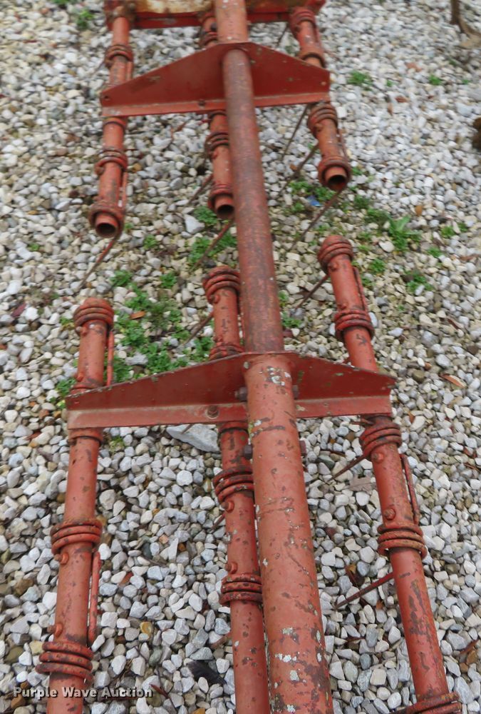 image for item DN7933 White 285  field cultivator