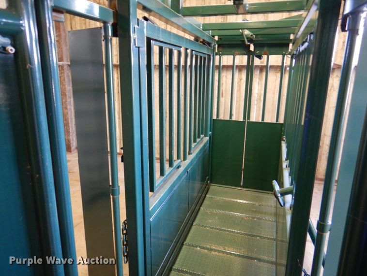 image for item DP3916 Tres Estrellas  livestock chute