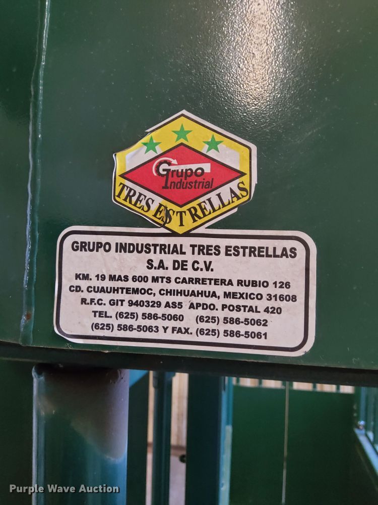 image for item DP3916 Tres Estrellas  livestock chute