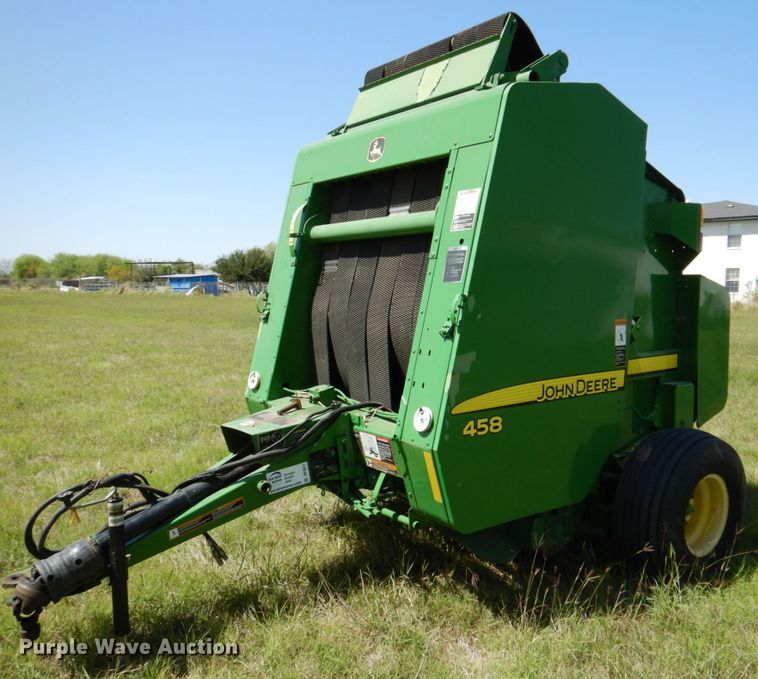 image for item DP3917 2007 John Deere 458  round baler