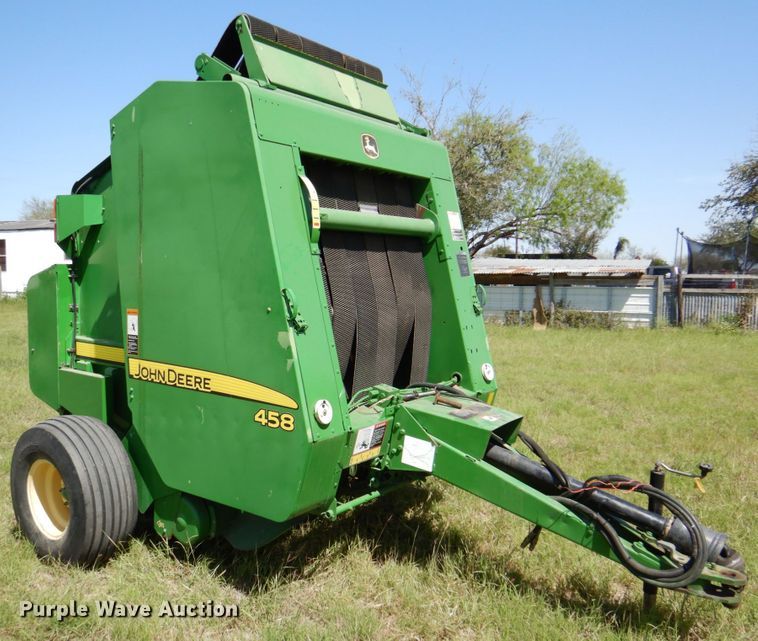 image for item DP3917 2007 John Deere 458  round baler