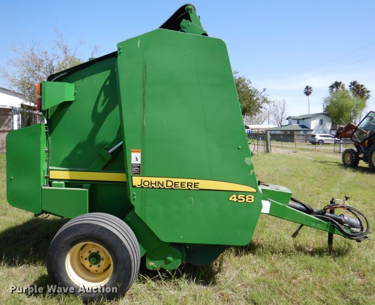 image for item DP3917 2007 John Deere 458  round baler