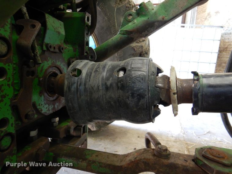 image for item DP3917 2007 John Deere 458  round baler