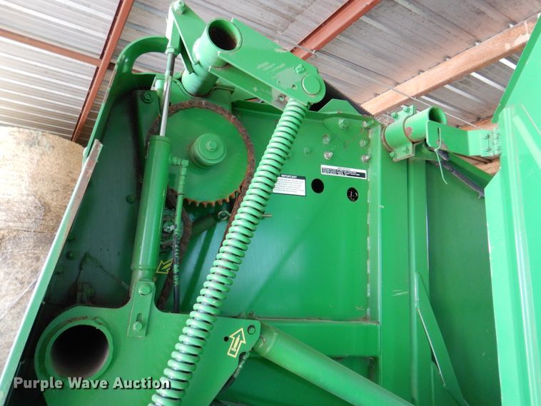 image for item DP3917 2007 John Deere 458  round baler