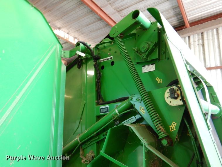 image for item DP3917 2007 John Deere 458  round baler
