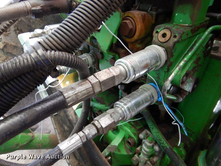 image for item DP3917 2007 John Deere 458  round baler