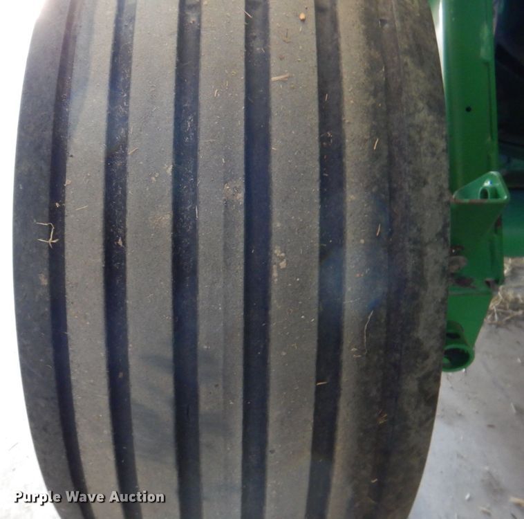 image for item DP3917 2007 John Deere 458  round baler