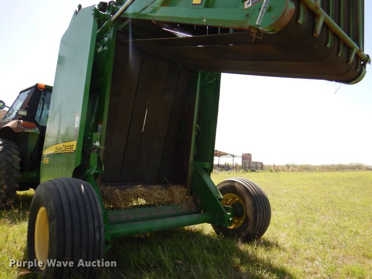 image for item DP3917 2007 John Deere 458  round baler