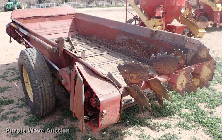 image for item DP4567 New Holland 516S  manure spreader