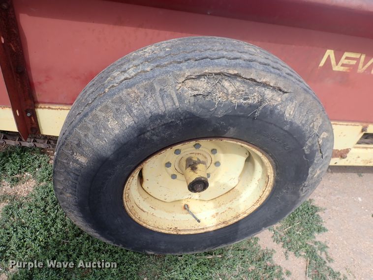 image for item DP4567 New Holland 516S  manure spreader