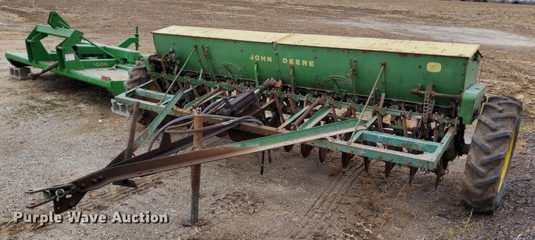 image for item DR0883 John Deere FB B  grain drill