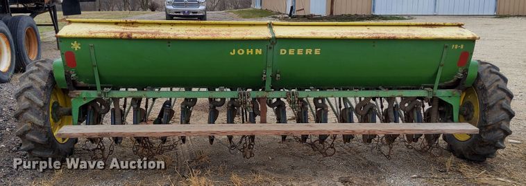 image for item DR0883 John Deere FB B  grain drill