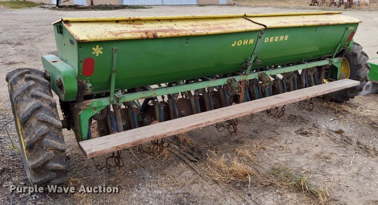 image for item DR0883 John Deere FB B  grain drill