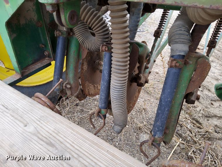 image for item DR0883 John Deere FB B  grain drill