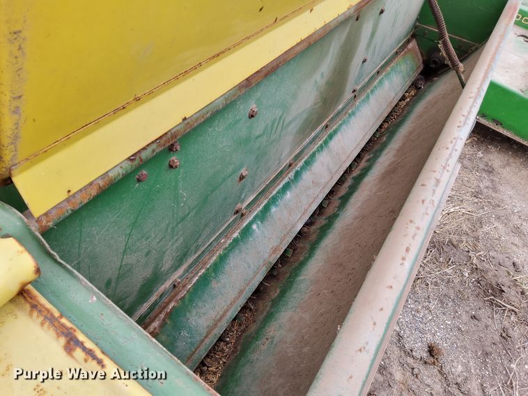 image for item DR0883 John Deere FB B  grain drill