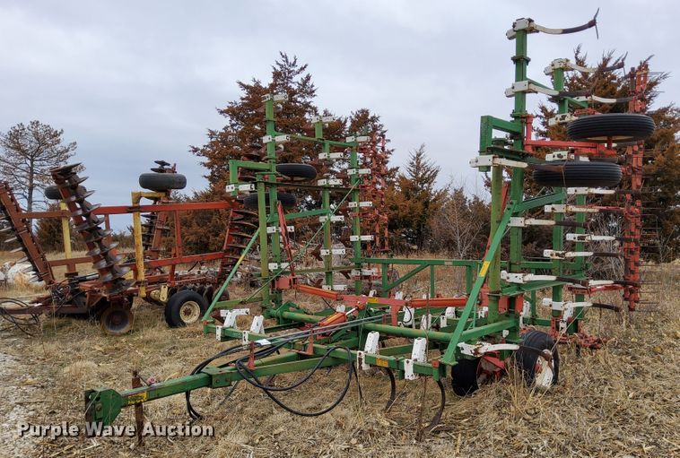 image for item DR0885 Glencoe 300  field cultivator