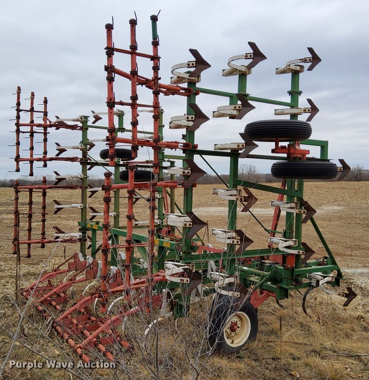 image for item DR0885 Glencoe 300  field cultivator