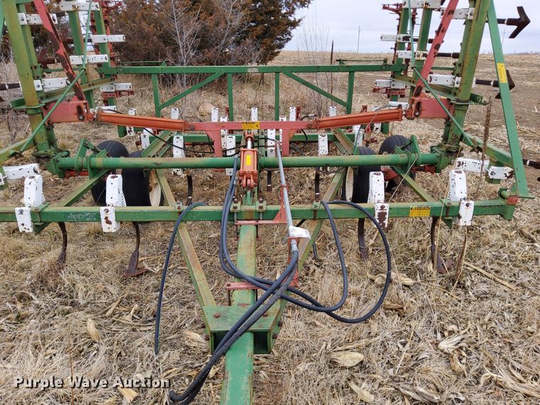 image for item DR0885 Glencoe 300  field cultivator