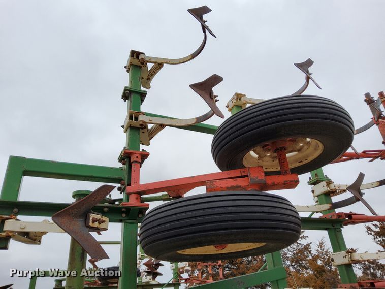 image for item DR0885 Glencoe 300  field cultivator