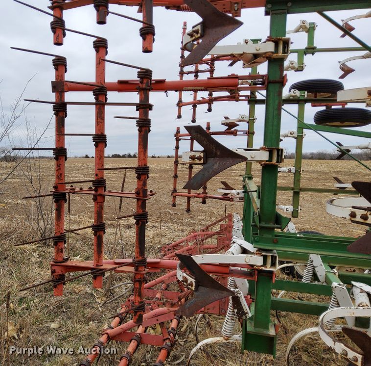 image for item DR0885 Glencoe 300  field cultivator