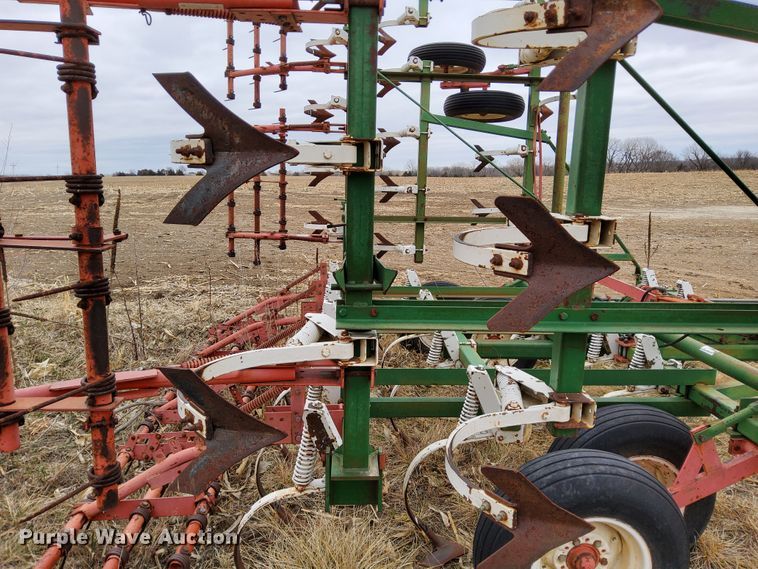 image for item DR0885 Glencoe 300  field cultivator